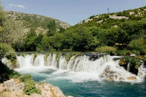 Breathtaking Lakes & Waterfalls