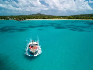Island Paradise Turquoise Water Boat Trip