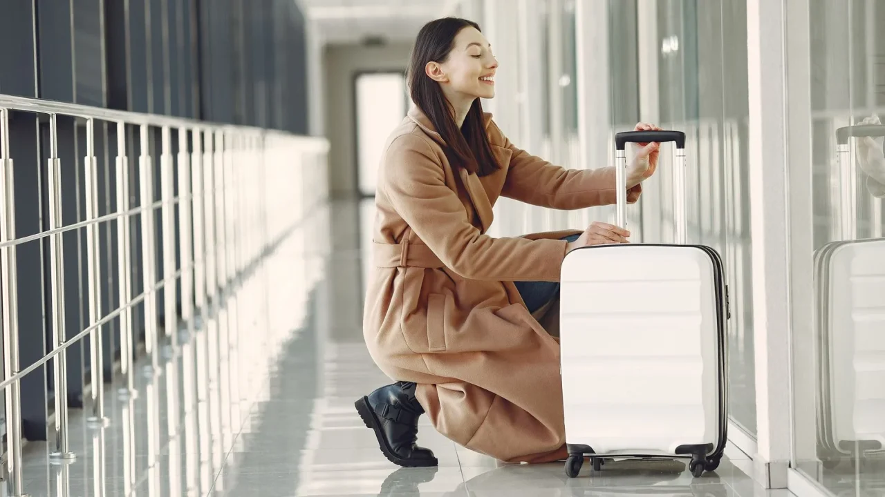 Happy Traveler Easy Travel