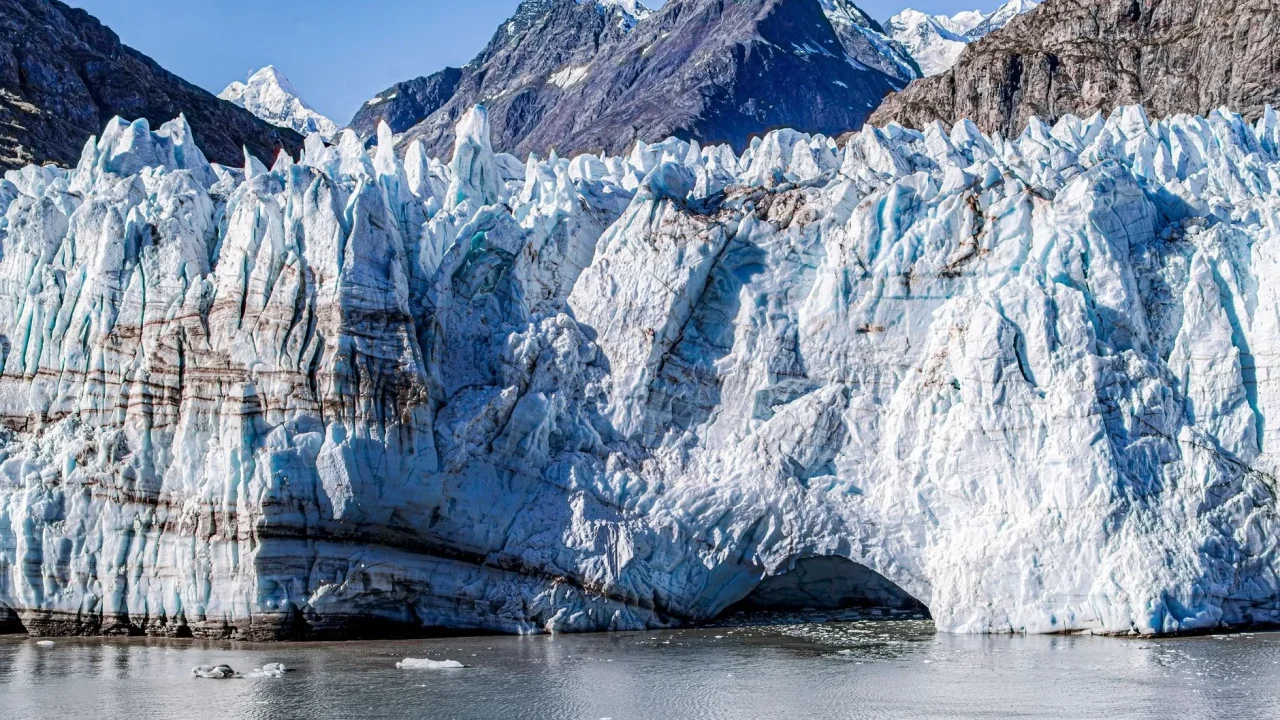 Ice Cave Cruise Ship